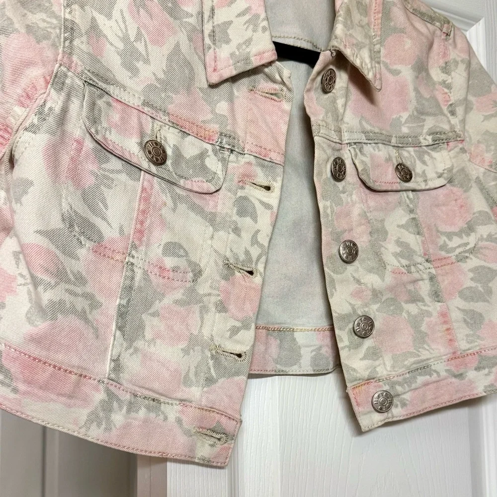 Topshop Washed Floral Crop Jean Jacket - Picture 2 of 8